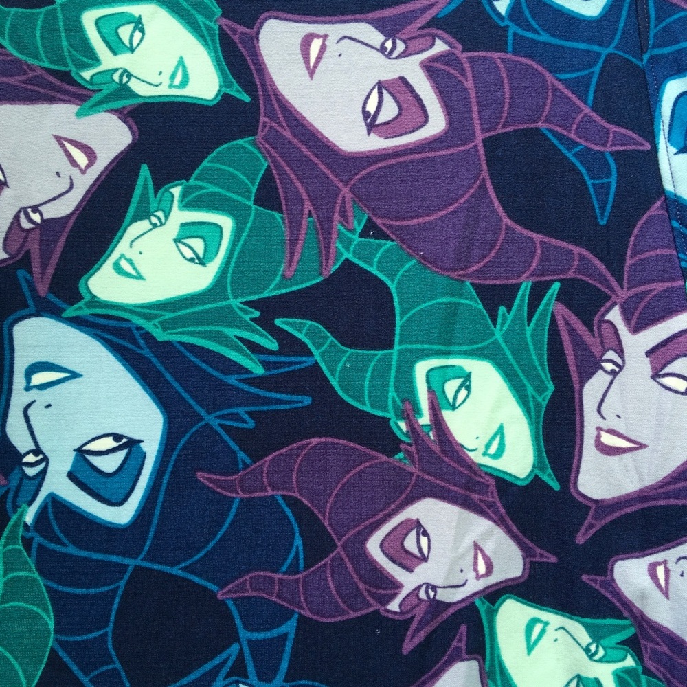 Evil Queen in Magnificent color scheme leggings